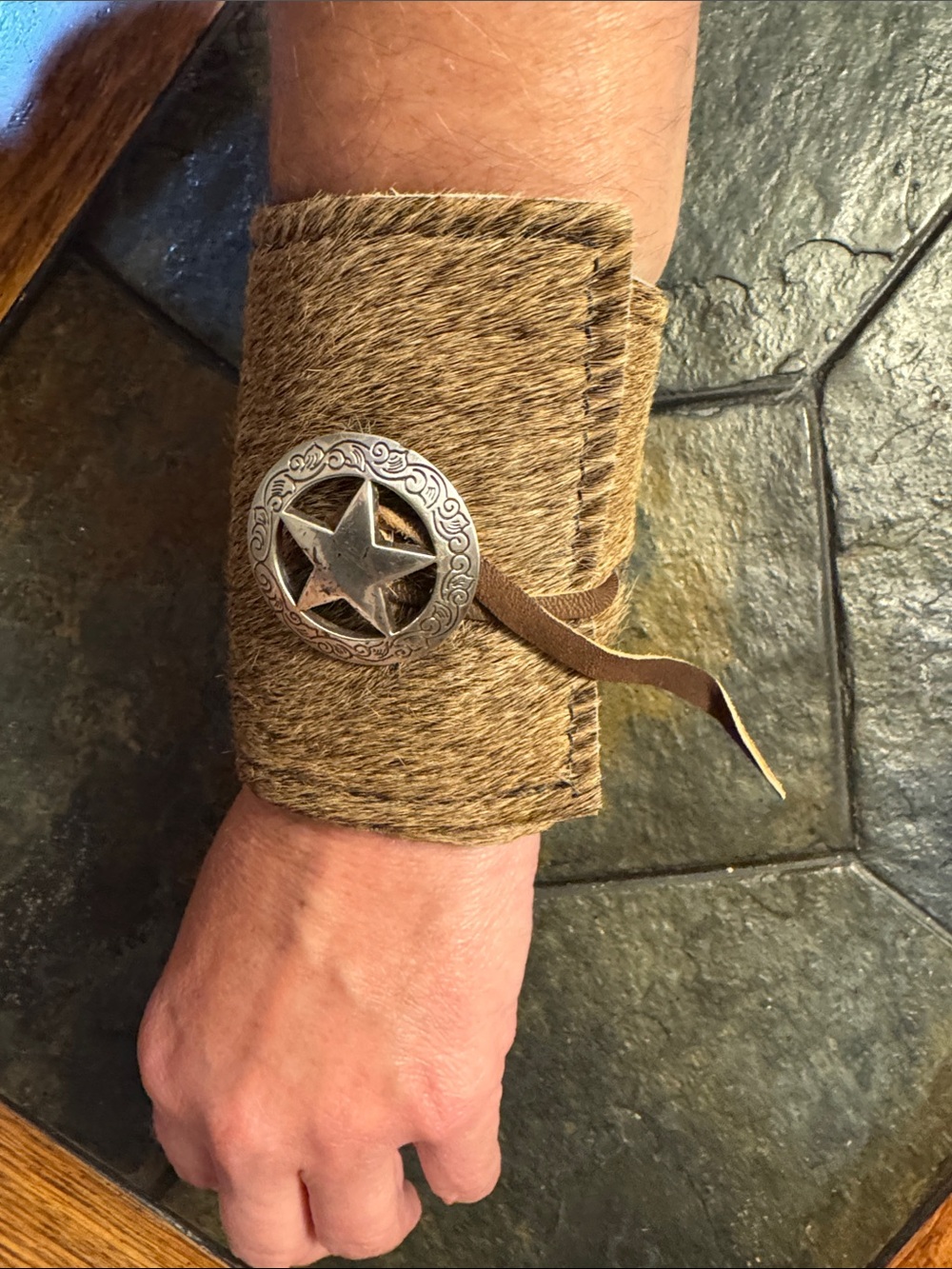 Western Hair-On Hide Cuff One Size with Star Concho Cowboy Rodeo Featival - Picture 2 of 6